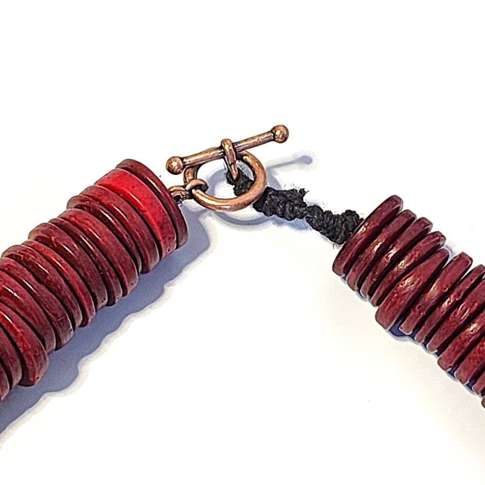 Red wood bead necklace & bracelet set - Picture 5 of 9